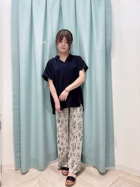 「SHOO・LA・RUE（シューラルー）の【洗濯機可/柄が選べる】さらさら楽ちん プリーツ ワイドパンツ（その他パンツ、ベージュ系）」を使った、chn2さん（レディース・154cm）の夏コーディネート