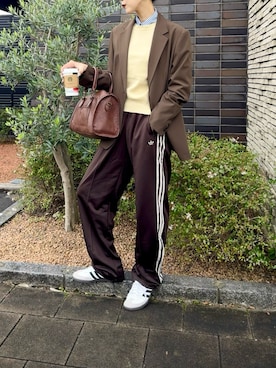 「アイテム（スウェットパンツ）」を使った、YURIさん（レディース・166cm）の秋コーディネート