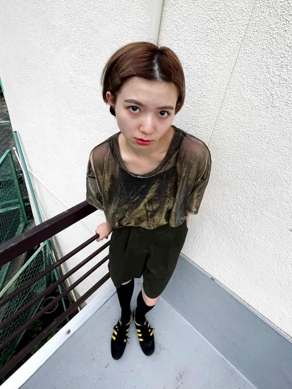「秋のコーデ、カジュアルコーデ、だから秋服が好き、ラフ」｜「adidas Originalsのアイテム（シューズ、ブラック系）」を使った、空さん（レディース・157cm）の秋コーディネートの1枚目の写真