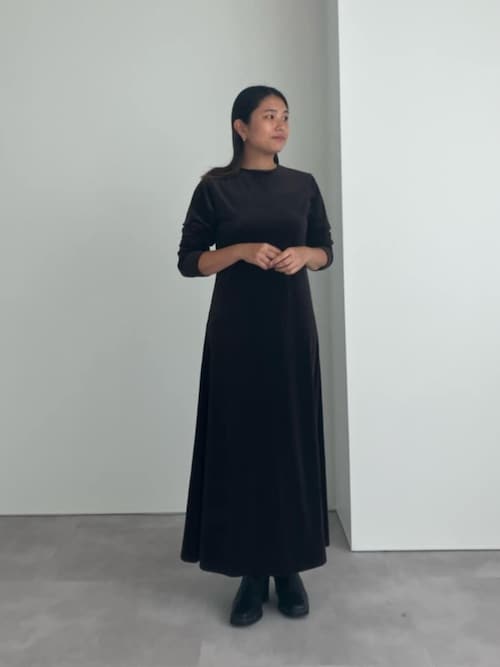 バックリボンフィットアンドフレアベロアワンピース（ワンピース