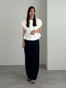 「UR'S（ユアーズ）のドロストタックとろみパンツ（その他パンツ、ブルー系）」を使った、ur'sさん（レディース・169cm）の夏コーディネート