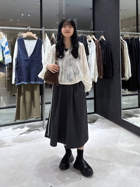 「アイテム（その他トップス、ホワイト系）」を使った、みくみょんさん（レディース・159cm）の秋コーディネート