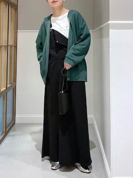 「シルバーシューズ」｜「アイテム（オールインワン・サロペット）」を使った、みくみょんさん（レディース・159cm）の春コーディネート
