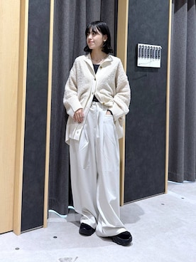 「LEPSIM（レプシィム）のフロントベルトパンツ　1061793（その他パンツ、ホワイト系）」を使った、みくみょんさん（レディース・159cm）の秋コーディネート