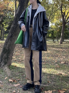 「アイテム（デニムパンツ、ベージュ系）」を使った、みくみょんさん（レディース・159cm）の秋コーディネート