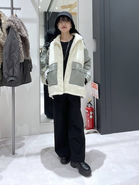 「LEPSIM（レプシィム）のアイテム（Tシャツ/カットソー）」を使った、みくみょんさん（レディース・159cm）の秋コーディネート