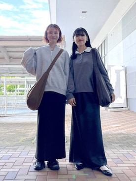 「LEPSIM（レプシィム）のストレッチサテンスカート　497324（スカート）」を使った、みくみょんさん（レディース・159cm）の秋コーディネート