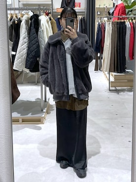 「LEPSIM（レプシィム）のストレッチサテンスカート　497324（スカート）」を使った、みくみょんさん（レディース・159cm）の秋コーディネート