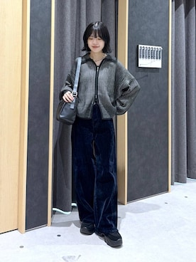 「LEPSIM（レプシィム）のフロッキーデニムパンツ　1055023（その他パンツ、ブルー系）」を使った、みくみょんさん（レディース・159cm）の秋コーディネート