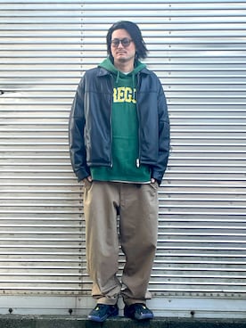 「アイテム（スニーカー）」を使った、NOzさん（メンズ・182cm）の冬コーディネート