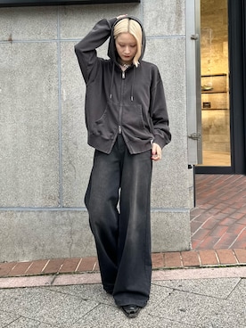 「オールブラックコーデ」｜「アイテム（トップス）」を使った、mi-さん（レディース・156cm）の秋コーディネート