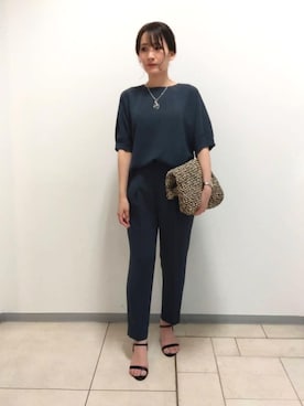 「アイテム（スーツパンツ、グリーン系）」を使った、achiさん（レディース・163cm）の夏コーディネート