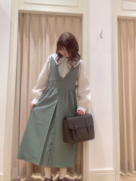 「刺繍」｜「アイテム（ジャンパースカート）」を使った、かーびぃさん（レディース・157cm）の秋コーディネート