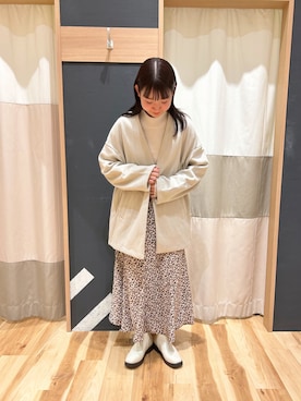 「花柄スカート」｜「アイテム（その他アウター）」を使った、かーびぃさん（レディース・158cm）の秋コーディネート