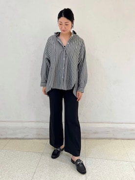 「オーバーシャツ」｜「アイテム（その他）」を使った、TOMOMIさん（レディース・165cm）の秋コーディネート