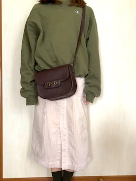 「カーキ×ホワイト」｜aikaさん（レディース・157cm）の冬コーディネート