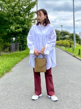 「アイテム（デニムパンツ、レッド系）」を使った、　AMIさん（レディース・158cm）の秋コーディネート