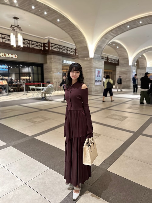 FRAY I.D（フレイアイディー）の「セミオフショルウルトラ