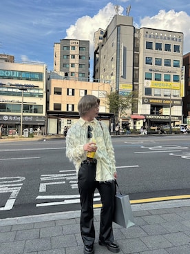 「Ellno Loset（エルノロゼット）のアイテム（スラックス）」を使った、pradox.xlvさん（メンズ・172cm）の秋コーディネート