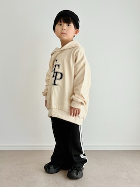 「devirock（デビロック）のアイテム（パンツ）」を使った、とりしゅりさん（キッズ・100cm）の冬コーディネート