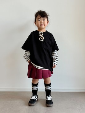 「GU（ジーユー）のアイテム（Tシャツ/カットソー、ブラック系）」を使った、とりしゅりさん（キッズ・110cm）の夏コーディネート