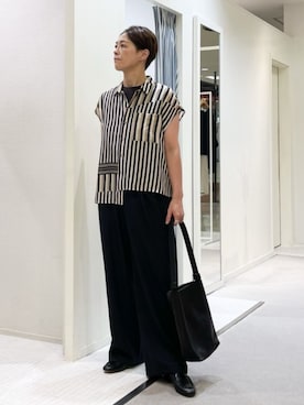 「TOMORROWLAND （トゥモローランド）のアイテム（ショルダーバッグ）」を使った、TOMORROWLAND_iizukaさん（レディース・162cm）の夏コーディネート