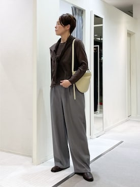 「TOMORROWLAND （トゥモローランド）のアイテム（ショルダーバッグ）」を使った、TOMORROWLAND_iizukaさん（レディース・162cm）の秋コーディネート