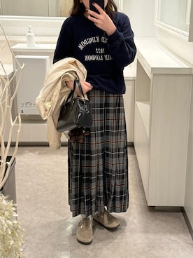 「アイテム（サンダル）」を使った、namiさん（レディース・155cm）の秋コーディネート