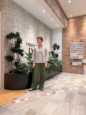 「FORK&SPOON（フォークアンドスプーン）のFORK&SPOON　ワイド8分袖ボーダープルオーバー（T Shirts、グレー系）」を使った、おぎさん（レディース・167cm）の夏コーディネート