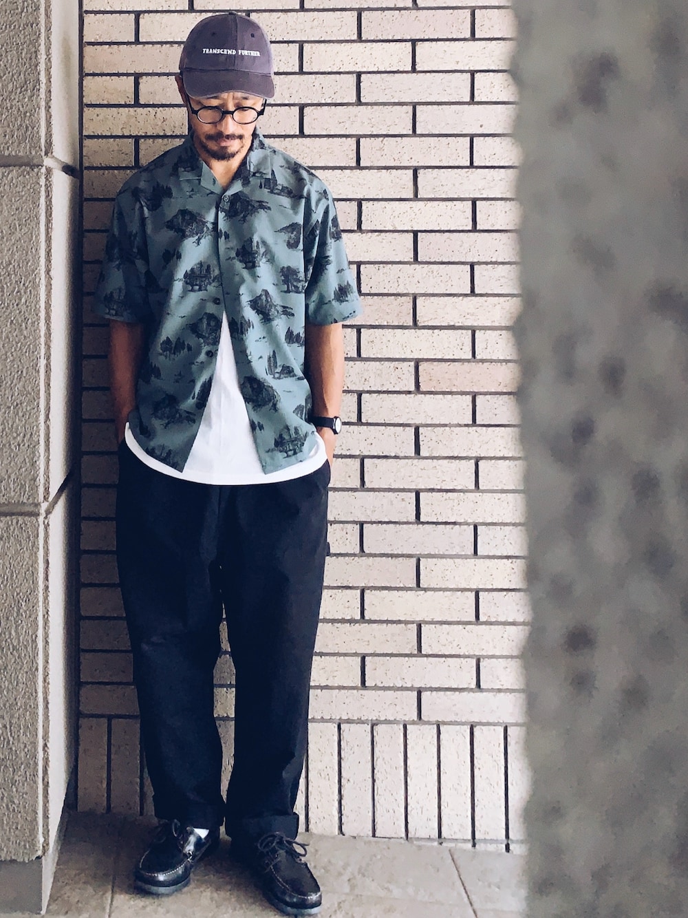 「40代ファッション、オーバーサイズ、古着MIX、低身長、メガネ男子、アロハシャツ、父の日、dad's day、日常を少しだけ上機嫌で過ごす」｜「THE NORTH FACEのザ ノース フェイス THE NORTH FACE S/S Aloha Vent Shirt_ショートスリーブアロハベントシャツ（シャツ/ブラウス、グリーン系）」を使った、hiromeganeさん（メンズ・165cm）の夏コーディネートの1枚目の写真