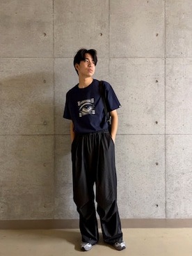「SENSE OF PLACE by URBAN RESEARCH(センスオブプレイスバイアーバンリサーチ)のシャンブレーパラシュートイージーパンツ(その他パンツ、グレー系)」を使った、とーごさん(メンズ・178cm)の春コーディネート