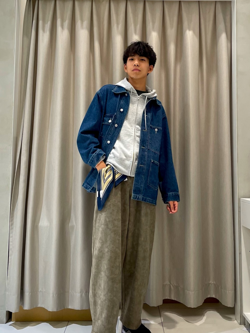 驚きの価格 OF SENSE PLACE RESEARCHのデニムジャケットを使った URBAN by トップス