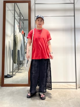 PUAL CE CINのデニムパンツを使った人気ファッション