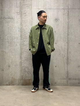 「AVIREX（アヴィレックス）のアイテム（カバーオール）」を使った、生田智義さん（メンズ・174cm）の春コーディネート