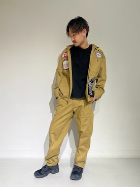 「AVIREX（アヴィレックス）のアイテム（カバーオール）」を使った、生田智義さん（メンズ・174cm）の冬コーディネート