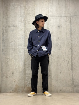 「AVIREX（アヴィレックス）のアイテム（カバーオール）」を使った、生田智義さん（メンズ・174cm）の春コーディネート