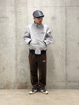 「AVIREX（アヴィレックス）のアイテム（ハンチング/ベレー帽）」を使った、生田智義さん（メンズ・174cm）の秋コーディネート