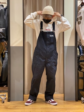 「AVIREX（アヴィレックス）のアイテム（オールインワン・サロペット）」を使った、生田智義さん（メンズ・174cm）の夏コーディネート