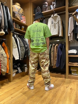 「AVIREX（アヴィレックス）のリラックス イージーパンツ/RELAX EASY PANTS/アヴィレックス/AVIREX（その他パンツ）」を使った、生田智義さん（メンズ・174cm）の夏コーディネート