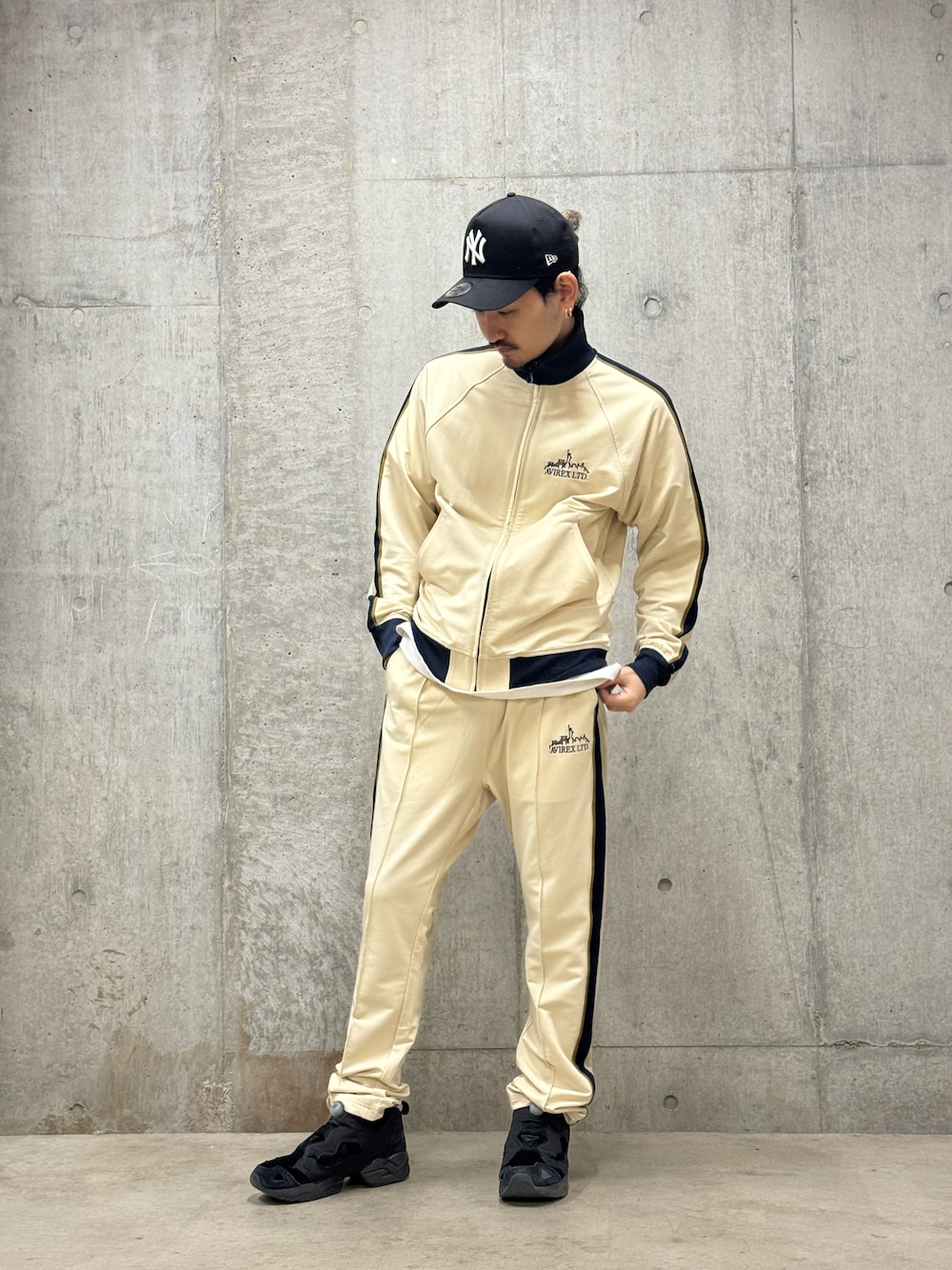 ジャージ（ベージュ系）を使った「セットアップ」のメンズ人気