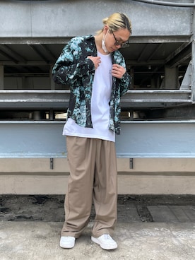 「DANKE SCHON（ダンケシェーン）のアイテム（スラックス）」を使った、湯原健太さん（メンズ・178cm）の夏コーディネート