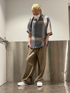 「DANKE SCHON（ダンケシェーン）のアイテム（スラックス）」を使った、湯原健太さん（メンズ・178cm）の夏コーディネート