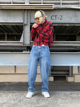 「WHITELAND（ホワイトランド）のアイテム（デニムパンツ）」を使った、湯原健太さん（メンズ・178cm）の冬コーディネート