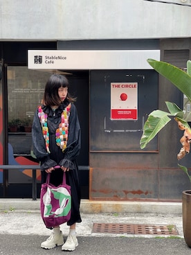 「URBAN RESEARCH（アーバンリサーチ）のヴィンテージサテンBACKリボンキャミソールワンピース（ワンピース）」を使った、Olivia Lanさん（レディース・158cm）の春コーディネート