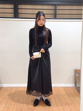 「URBAN RESEARCH ROSSO WOMEN（アーバンリサーチ　ロッソ）のドットフロッキーフレアスカート（スカート）」を使った、ルノさん（レディース・165cm）の秋コーディネート
