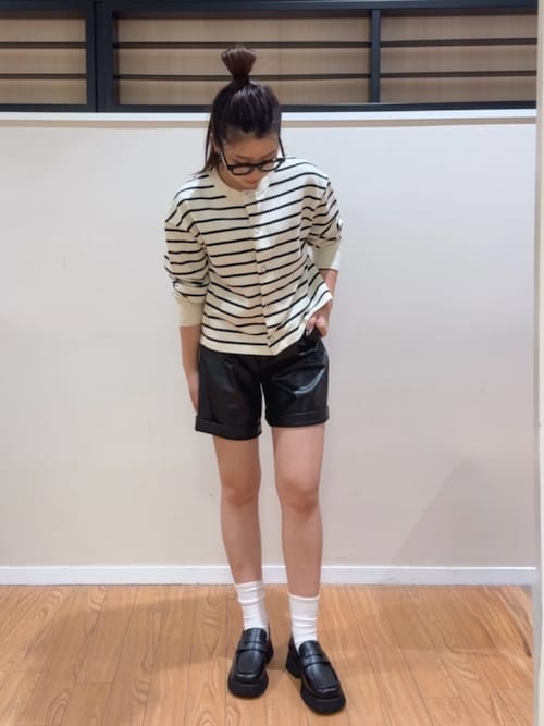 定価13万 CHRISTOPHER ESBER レザー パンツ ショーツ 未使用 定価13万 CHRISTOPHER ESBER レザー パンツ ショーツ 未使用 定価13万