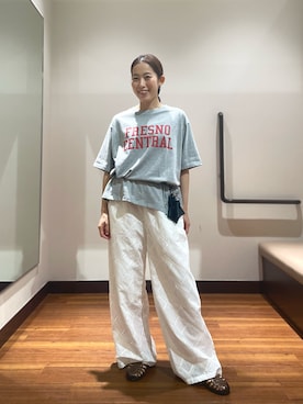 「ITEMS URBANRESEARCH（アイテムズ アーバンリサーチ）のロゴビッグTシャツ（Tシャツ/カットソー、グレー系）」を使った、shokoさん（レディース・154cm）の夏コーディネート