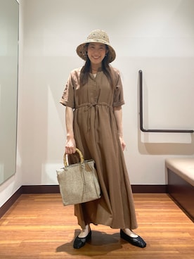 「RODE SKO（ロデスコ）のバンブー雑材バッグ（ショルダーバッグ、ベージュ系）」を使った、shokoさん（レディース・154cm）の春コーディネート