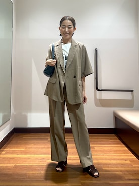 「ITEMS URBANRESEARCH（アイテムズ アーバンリサーチ）の箔プリントフォトTシャツ（Tシャツ/カットソー、ホワイト系）」を使った、shokoさん（レディース・154cm）の夏コーディネート
