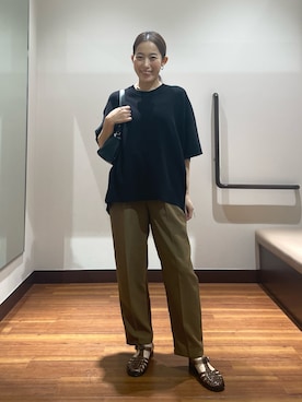 「ITEMS URBANRESEARCH（アイテムズ アーバンリサーチ）の『洗濯可』ニットTシャツ（ニット/セーター、ブラック系）」を使った、shokoさん（レディース・154cm）の夏コーディネート